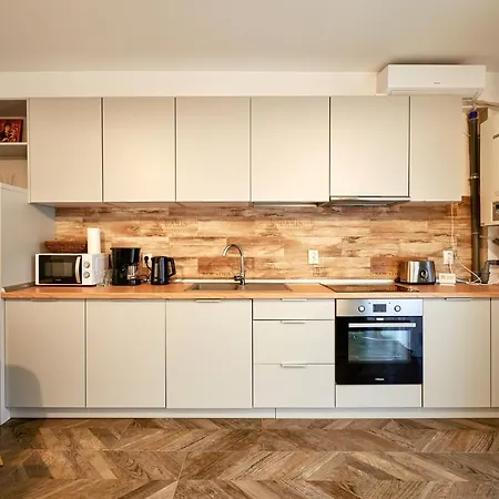 Nuuc Apartment *